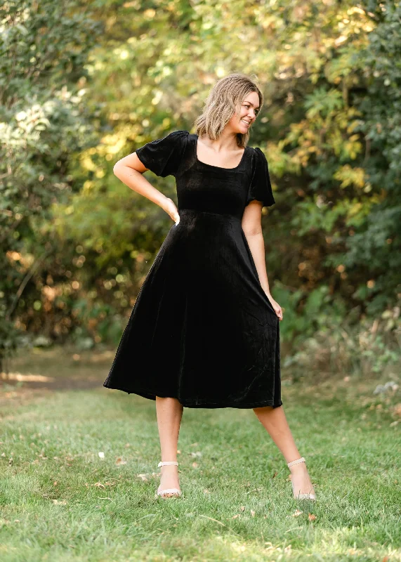 Square Neck Velvet A-line Midi Dress